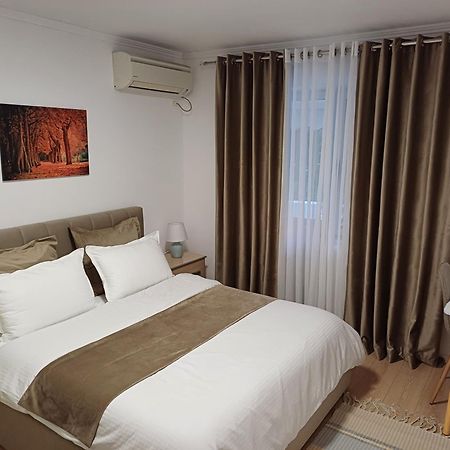 Regis Apartment 地拉那 外观 照片